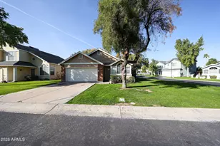 214 S Rush Cir E, Chandler, AZ 85226 - Photo 3