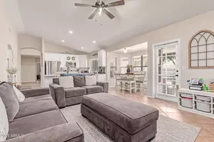 10951 W Ivory Ln, Avondale, AZ 85392 - Photo 7