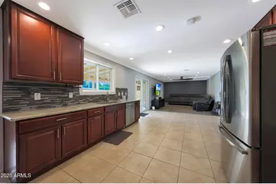 2517 E Highland Street, Mesa, AZ 85213 - Photo 9