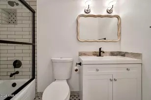 721 E Montebello Ave, Phoenix, AZ 85014 - Photo 11