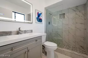 721 E Montebello Ave, Phoenix, AZ 85014 - Photo 9