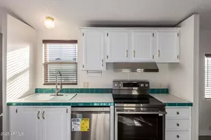 19401 N 7th St, Phoenix, AZ 85024 - Photo 15