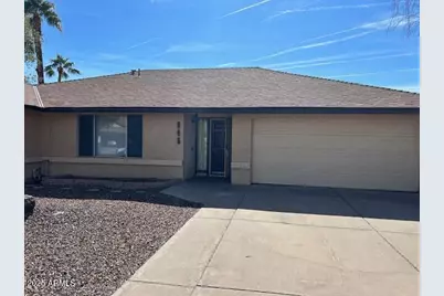 945 W Mendoza Avenue, Mesa, AZ 85210 - Photo 1