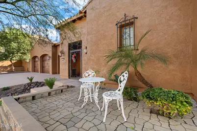 2323 W Villa Cassandra Drive, Phoenix, AZ 85086 - Photo 9