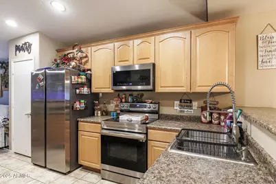 771 W Fairlane Court, Casa Grande, AZ 85122 - Photo 9