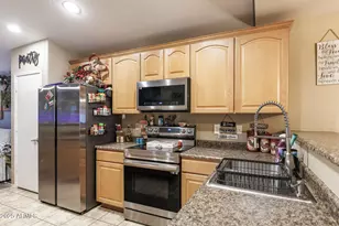 771 W Fairlane Ct, Casa Grande, AZ 85122 - Photo 9