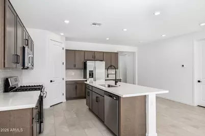 22645 W Irma Lane, Surprise, AZ 85387 - Photo 7