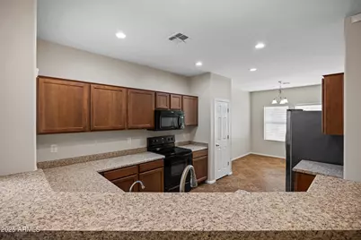 9422 S 33rd Drive, Laveen, AZ 85339 - Photo 9