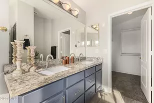 911 E Lovegrass Dr, San Tan Valley, AZ 85143 - Photo 11