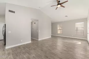 911 E Lovegrass Dr, San Tan Valley, AZ 85143 - Photo 3