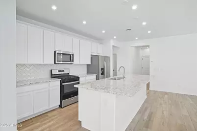 7438 W Rose Lane, Glendale, AZ 85303 - Photo 5