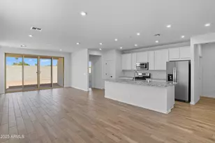 7438 W Rose Ln, Glendale, AZ 85303 - Photo 3