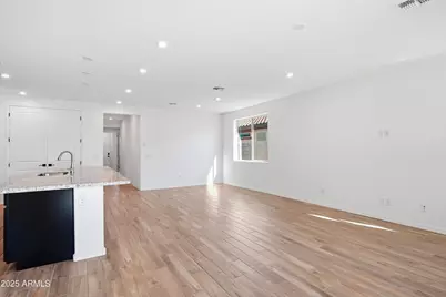 19021 W Maryland Avenue, Waddell, AZ 85355 - Photo 7