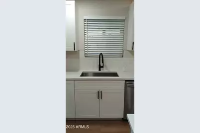 8539 N 30th Drive, Phoenix, AZ 85051 - Photo 3