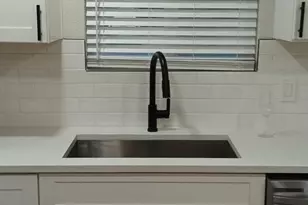 8539 N 30th Dr, Phoenix, AZ 85051 - Photo 3