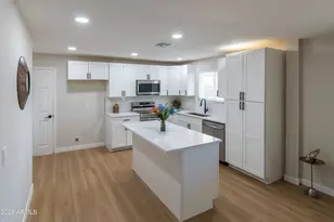 8539 N 30th Dr, Phoenix, AZ 85051 - Photo 3