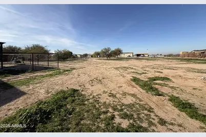 11812 S 212th Avenue, Buckeye, AZ 85326 - Photo 17
