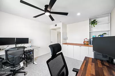 16869 N Meadow Park Drive, Sun City, AZ 85351 - Photo 31