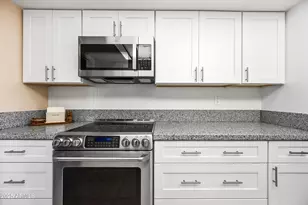 16869 N Meadow Park Dr, Sun City, AZ 85351 - Photo 11