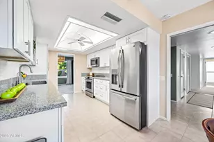 16869 N Meadow Park Dr, Sun City, AZ 85351 - Photo 9