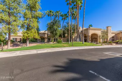 14814 W Piccadilly Road, Goodyear, AZ 85395 - Photo 51