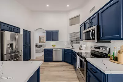 14814 W Piccadilly Road, Goodyear, AZ 85395 - Photo 21