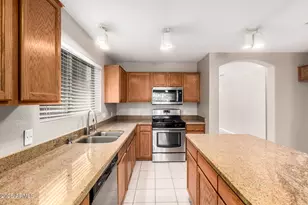 3822 W Fallen Leaf Ln, Glendale, AZ 85310 - Photo 11