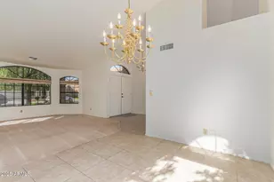 319 N Corrine Dr, Gilbert, AZ 85234 - Photo 9