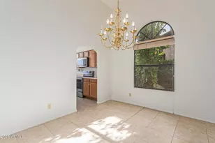 319 N Corrine Dr, Gilbert, AZ 85234 - Photo 9