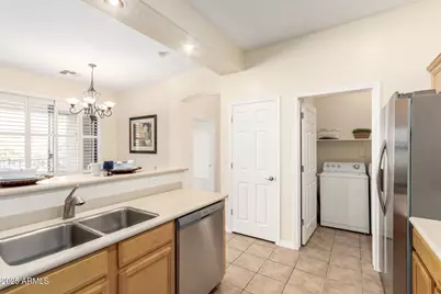 3131 E Legacy Drive #2041, Phoenix, AZ 85042 - Photo 9