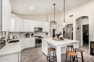 650 S Bay Dr, Gilbert, AZ 85233 - Photo 13