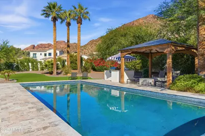 4601 N Royal View Drive, Phoenix, AZ 85018 - Photo 1