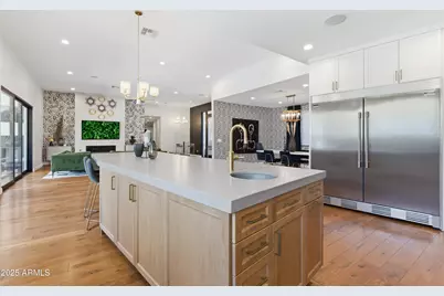 4601 N Royal View Drive, Phoenix, AZ 85018 - Photo 13