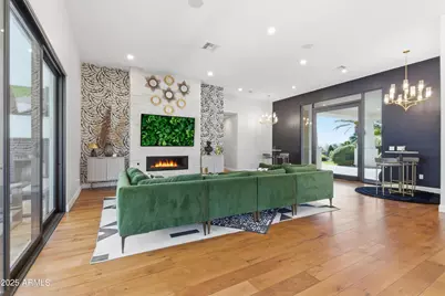 4601 N Royal View Drive, Phoenix, AZ 85018 - Photo 7