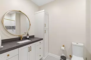 4601 N Royal View Dr, Phoenix, AZ 85018 - Photo 35