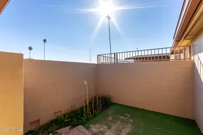 10851 W Santa Fe Drive, Sun City, AZ 85351 - Photo 21