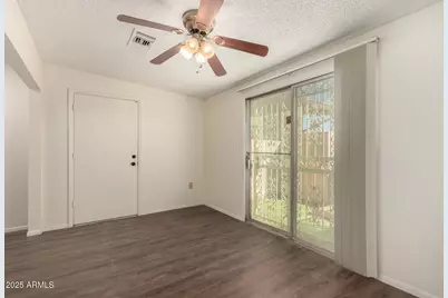 10851 W Santa Fe Drive, Sun City, AZ 85351 - Photo 9