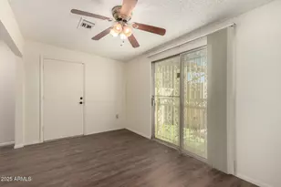 10851 W Santa Fe Dr, Sun City, AZ 85351 - Photo 9