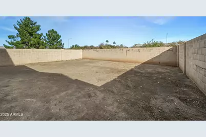 16669 N 175th Drive, Surprise, AZ 85388 - Photo 33