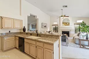 10737 E Terra Dr, Scottsdale, AZ 85258 - Photo 17