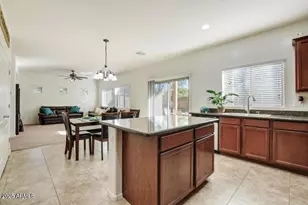 12039 W Leather Ln, Peoria, AZ 85383 - Photo 7