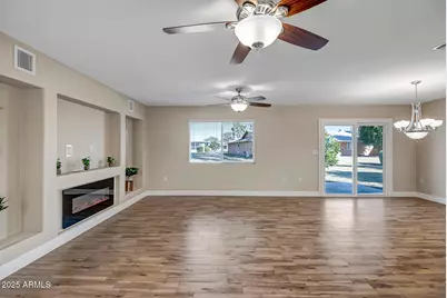 14617 N Boswell Boulevard, Sun City, AZ 85351 - Photo 7