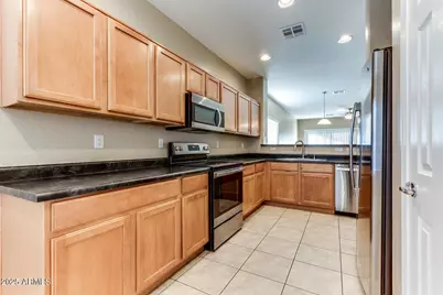 17711 W Marshall Lane, Surprise, AZ 85388 - Photo 11