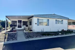 2501 W Wickenburg Way 22 --, Wickenburg, AZ 85390 - Photo 1