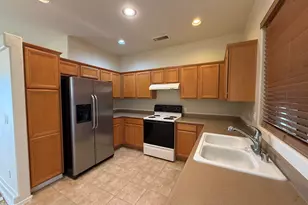 17060 W Halifax Ln, Surprise, AZ 85374 - Photo 7