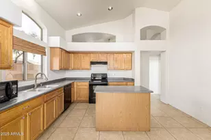 10628 W Coronado Rd, Avondale, AZ 85392 - Photo 9