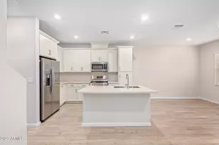 729 E Zesta Ln, Gilbert, AZ 85297 - Photo 9