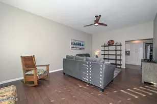 9970 W Royal Oak Rd, Sun City, AZ 85351 - Photo 5