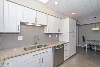 9970 W Royal Oak Road #M, Sun City, AZ 85351 - Photo 11