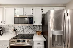 10410 N Cave Creek Rd, Phoenix, AZ 85020 - Photo 5